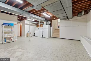 6220 Robinwood Rd, Bethesda, MD 20817 - Photo 32