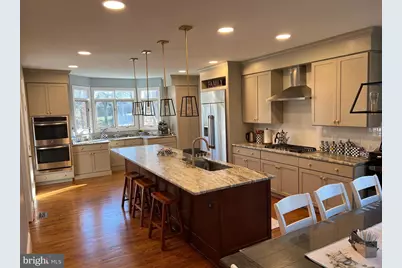 9049 Holly Leaf Lane, Bethesda, MD 20817 - Photo 6