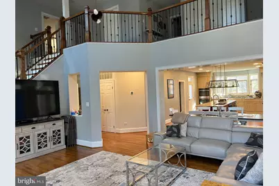 9049 Holly Leaf Lane, Bethesda, MD 20817 - Photo 8