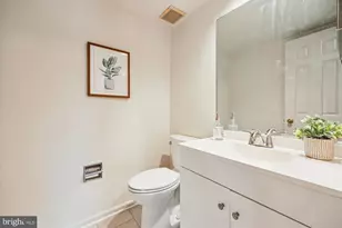 11617 Pleasant Meadow Dr, Gaithersburg, MD 20878 - Photo 12