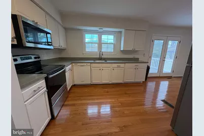 19442 Sandy Lake Drive, Gaithersburg, MD 20879 - Photo 2