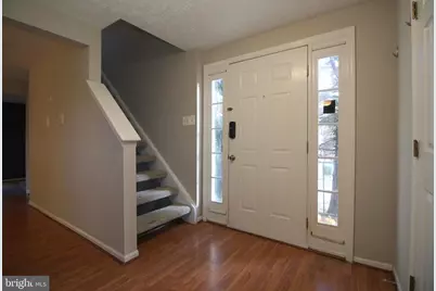 648 Coral Reef Drive, Gaithersburg, MD 20878 - Photo 4