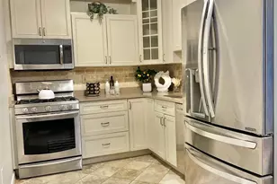 4977 Battery Ln, Bethesda, MD 20814 - Photo 2