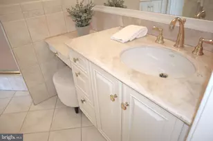 10401 Grosvenor Pl, Rockville, MD 20852 - Photo 44