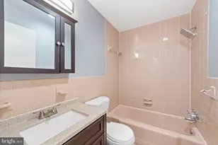 1900 Lyttonsville Rd, Silver Spring, MD 20910 - Photo 10