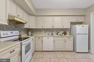 4550 N Park Ave, Chevy Chase, MD 20815 - Photo 8