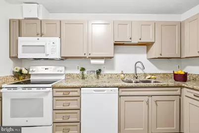 15107 Interlachen Drive #2-215, Silver Spring, MD 20906 - Photo 6