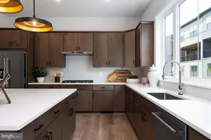 11902 Northpark Dr, North Bethesda, MD 20852 - Photo 4