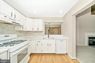 15305 Diamond Cove Terrace, Rockville, MD 20850 - Photo 18