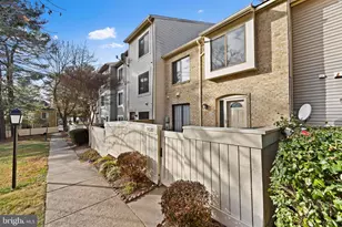 9320 Jarrett Ct, Montgomery Village, MD 20886 - Photo 16