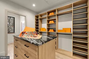 6916 Carmichael Ave, Bethesda, MD 20817 - Photo 48
