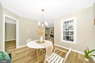 8648 Fountain Valley Dr, Montgomery Village, MD 20886 - Photo 12