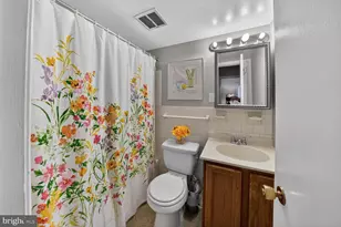 774 Princeton Pl, Rockville, MD 20850 - Photo 22