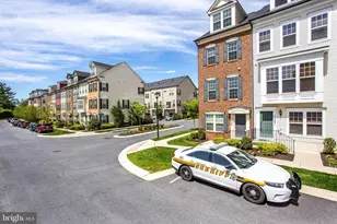 13233 Orsay St, Clarksburg, MD 20871 - Photo 4