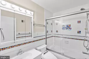 7711 Arrowood Ct, Bethesda, MD 20817 - Photo 32