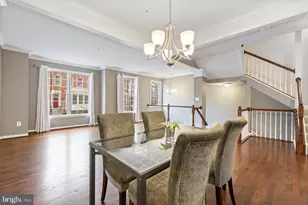 11909 Grey Hollow Ct, Rockville, MD 20852 - Photo 10