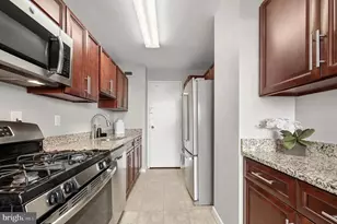 10500 Rockville Pike, Rockville, MD 20852 - Photo 8