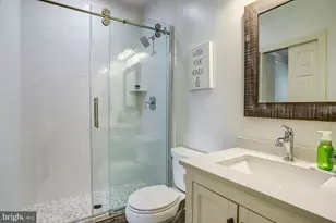 211 Winter Walk Dr, Gaithersburg, MD 20878 - Photo 10