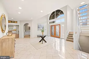 9809 Tibron Ct, Potomac, MD 20854 - Photo 2