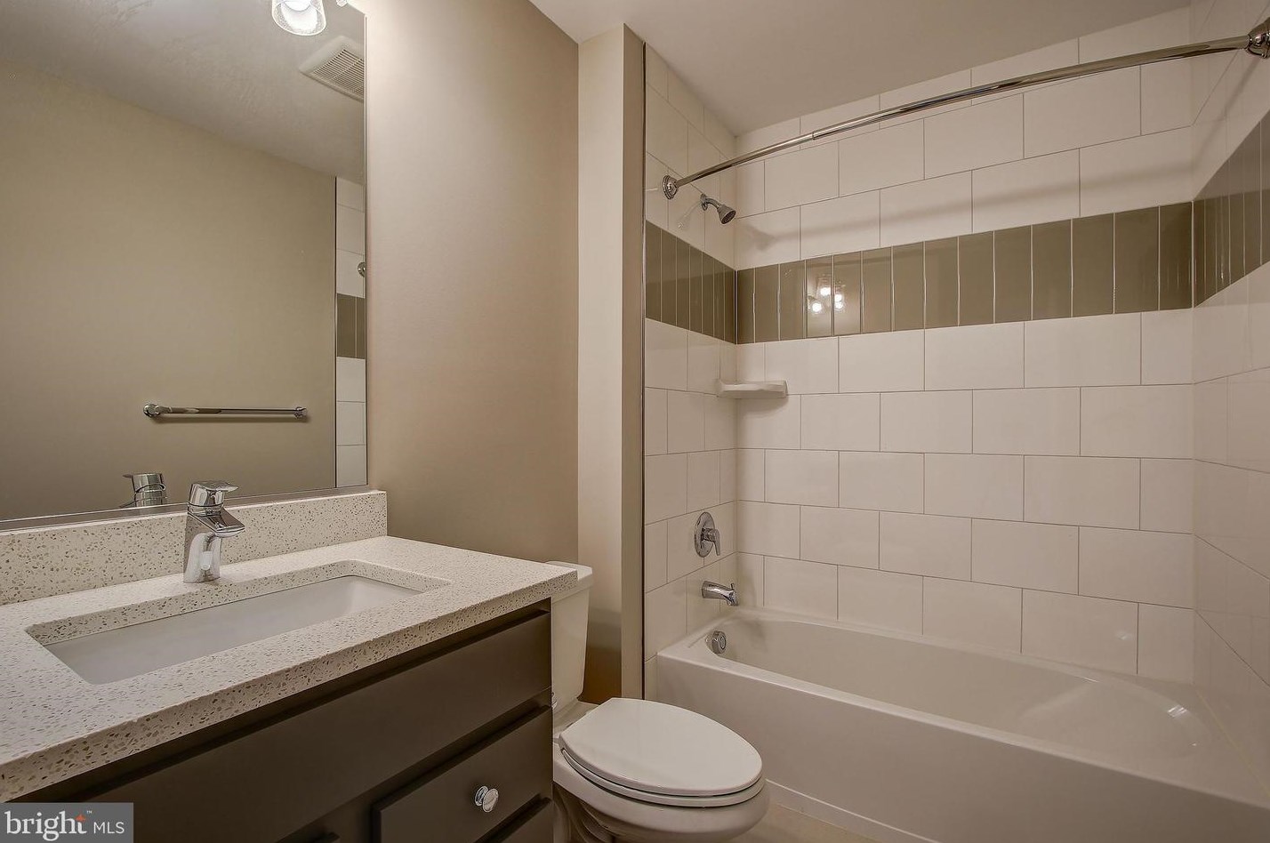 10100 Fleming Ave, Bethesda MD 20814-2120 exterior