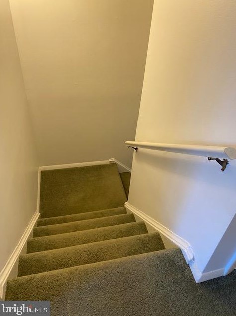 17732 Larchmont Ter, Gaithersburg MD  20877-3720 exterior
