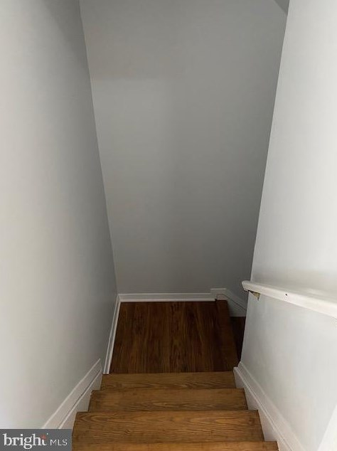 17732 Larchmont Ter, Gaithersburg MD  20877-3720 exterior