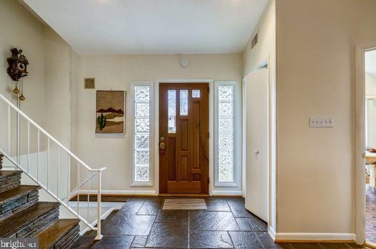 8305 Melody Ct, Bethesda, MD 20817-3153