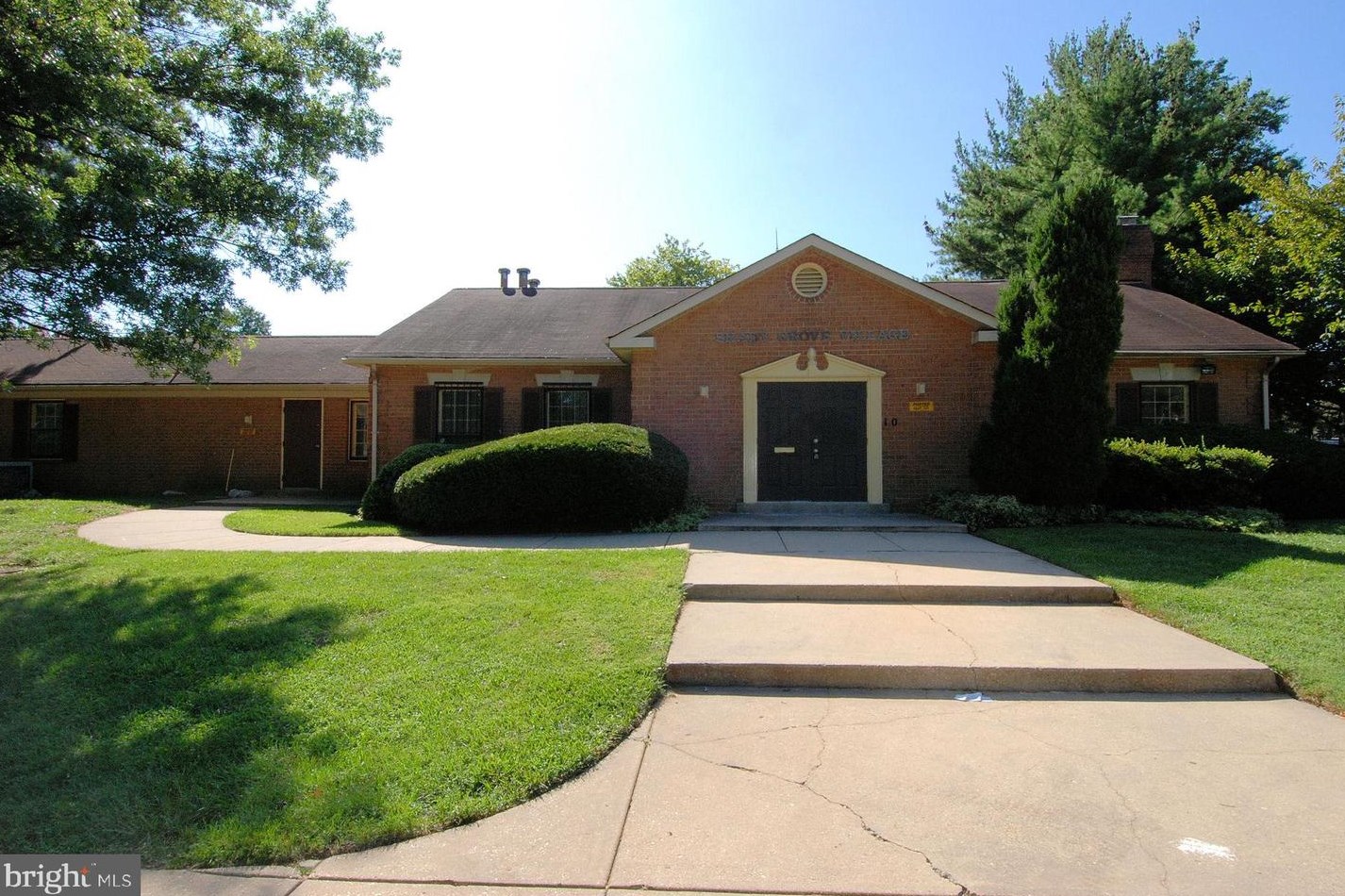 2 Prairie Rose Ct, Gaithersburg MD  20878-2821 exterior