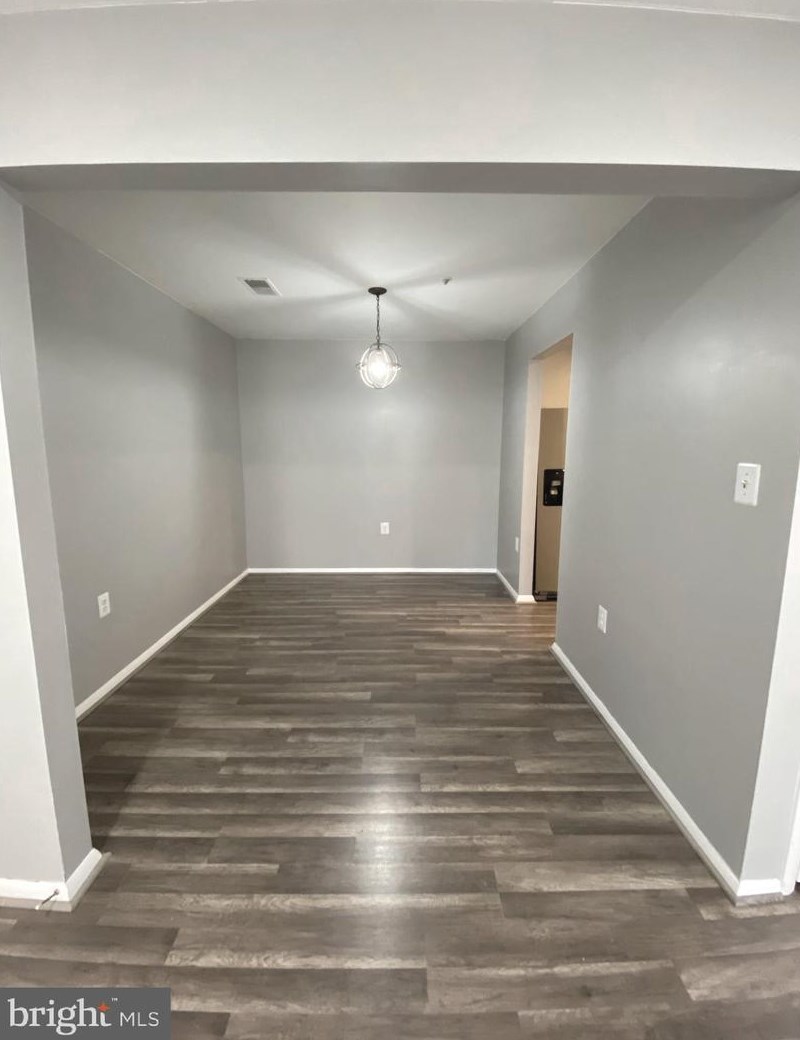 18401 Guildberry Dr, Gaithersburg, MD 20879-5359