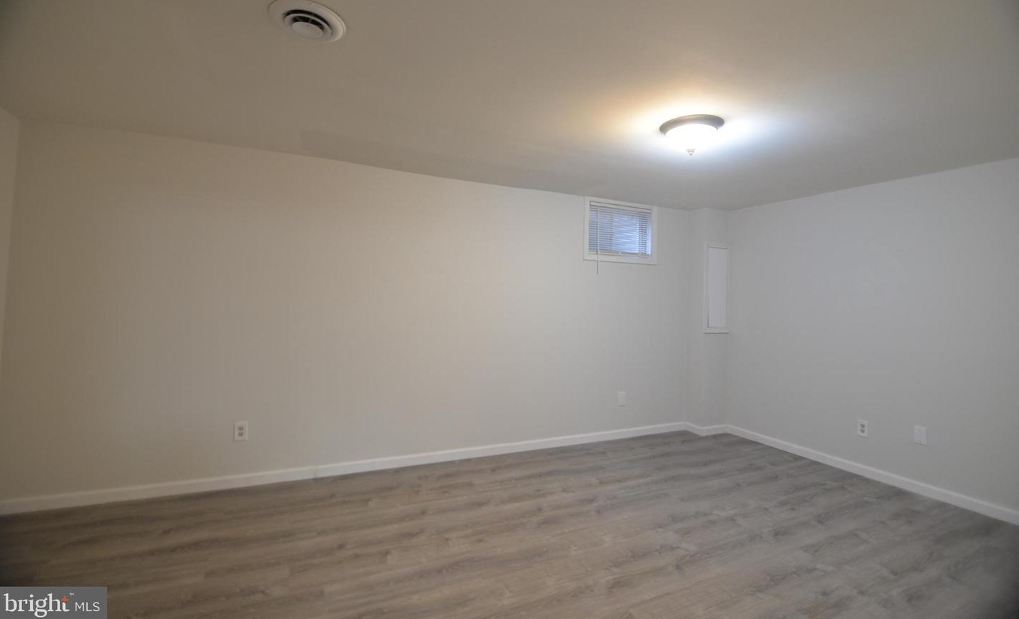 10039 Maple Leaf Dr, Gaithersburg MD  20879-1131 exterior