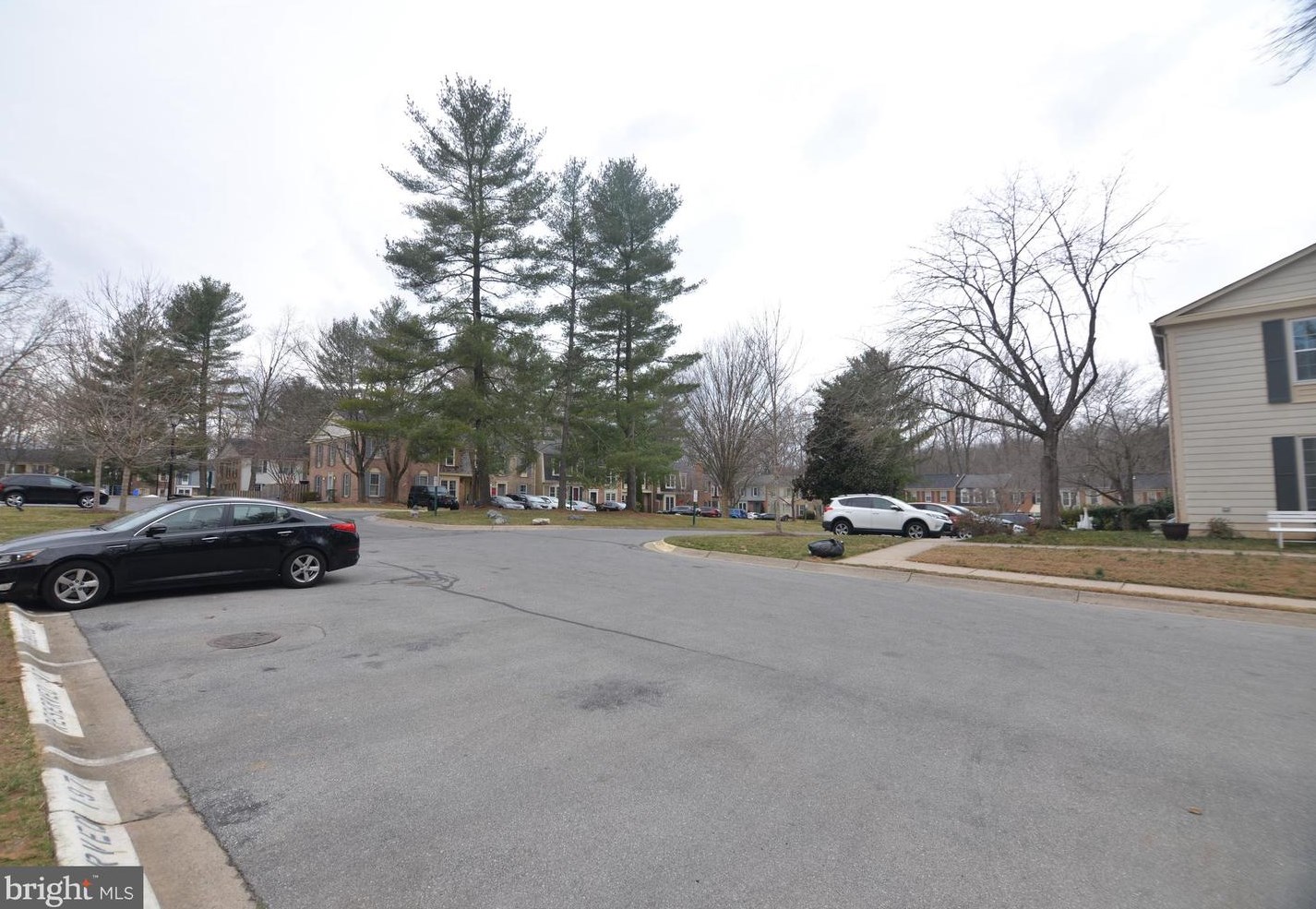 10039 Maple Leaf Dr, Gaithersburg MD  20879-1131 exterior