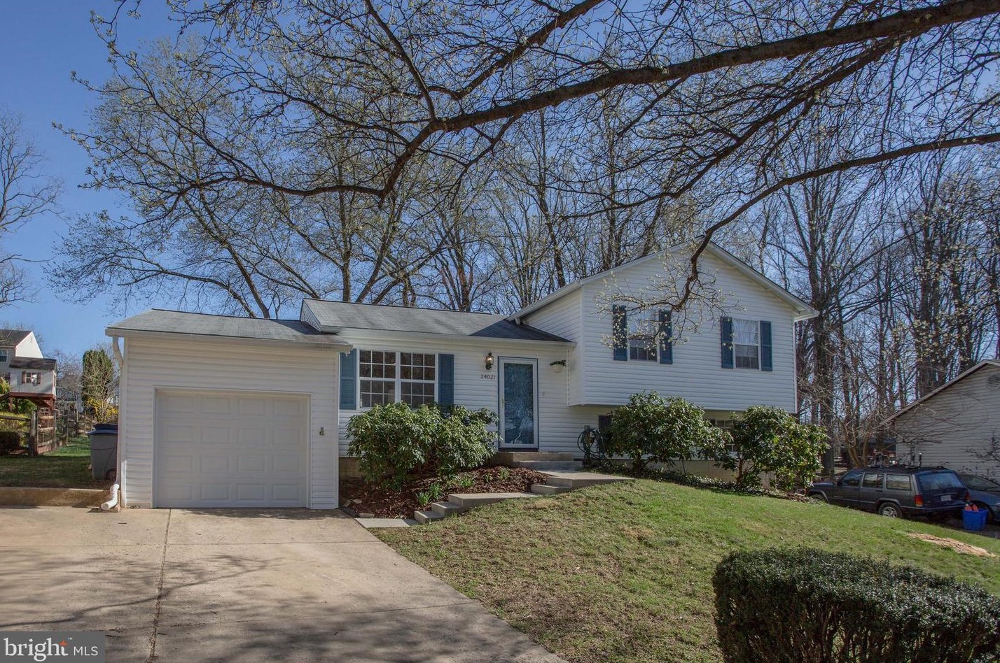 24021 Bush Hill Rd, Gaithersburg, MD 20882-3903