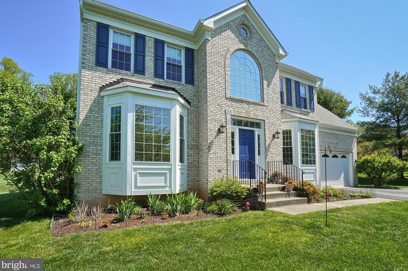 9613 Low Meadow Dr, Gaithersburg, MD 20882-3031