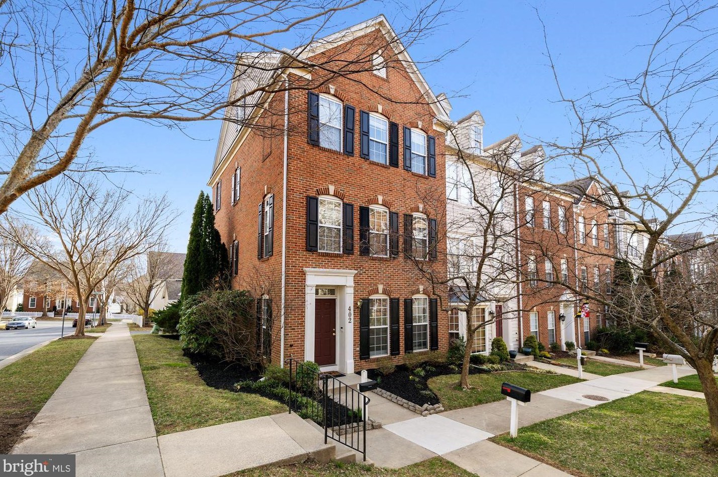 402 Phelps St, Gaithersburg, MD 20878-2193
