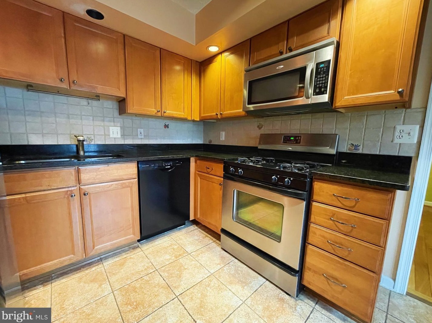 1244 Travis View Ct, Gaithersburg MD  20879-3299 exterior