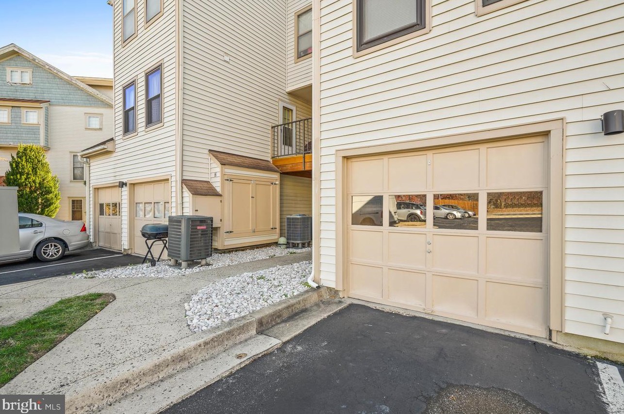 13411 Shady Knoll Dr #315, Silver Spring, MD 20904