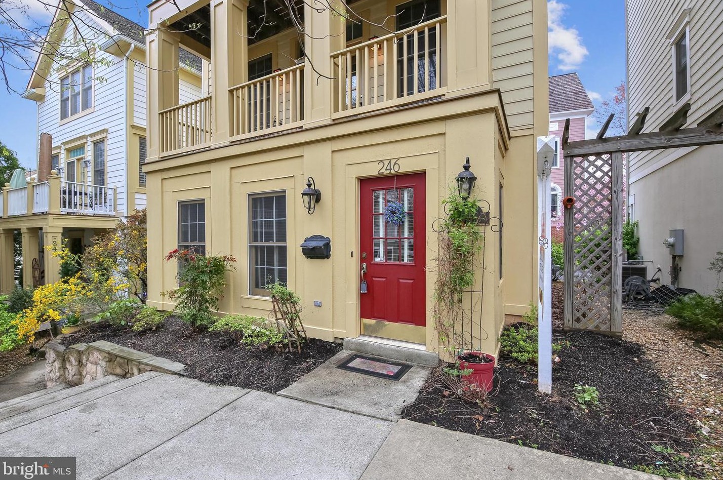 246 Hart Mews, Gaithersburg, MD 20878-5476
