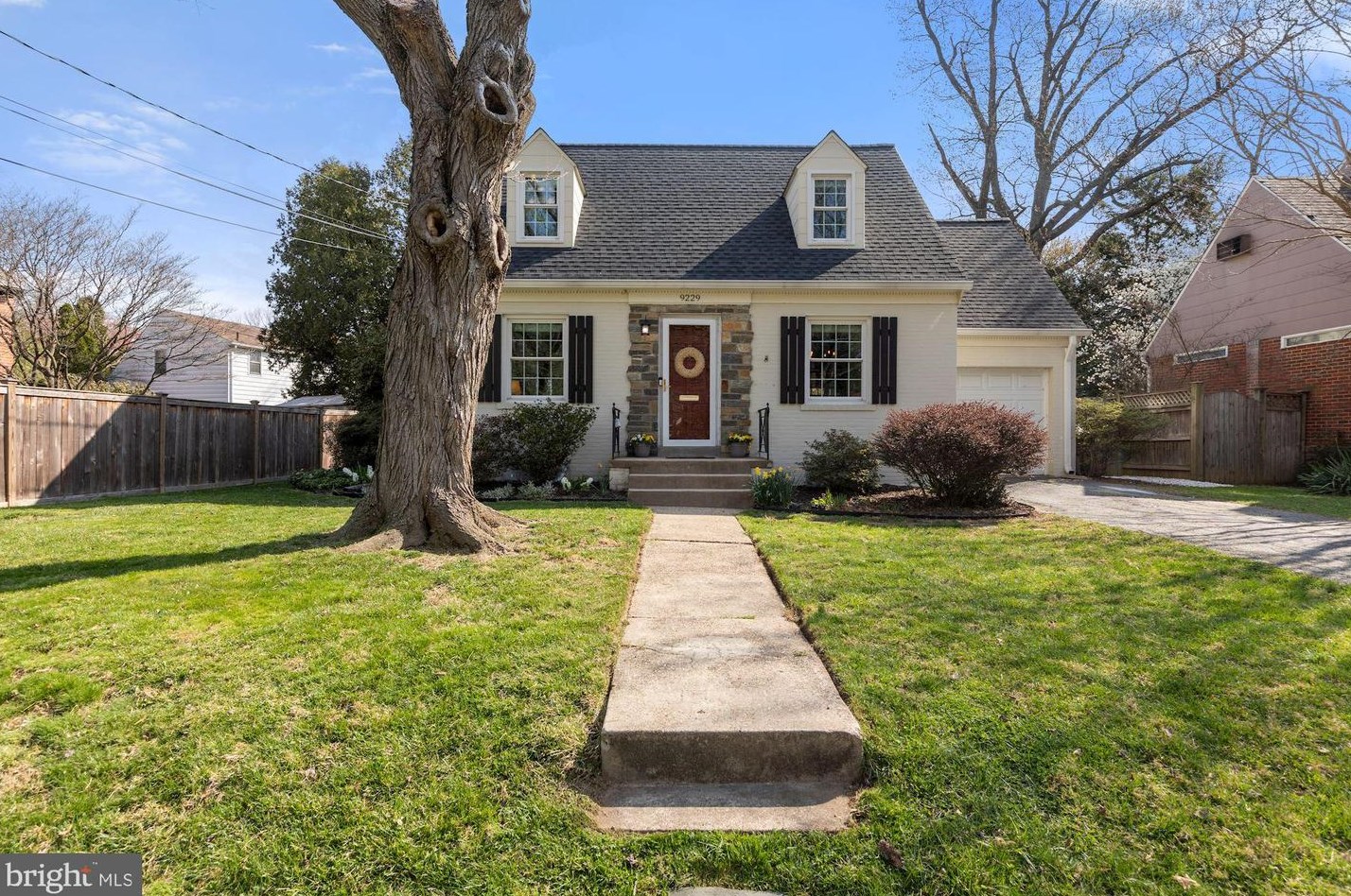 9229 Whitney St, Silver Spring, MD 20901-3534