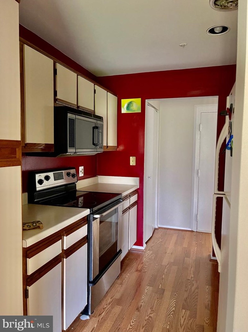 7905 Coriander Dr #202, Gaithersburg, MD 20879