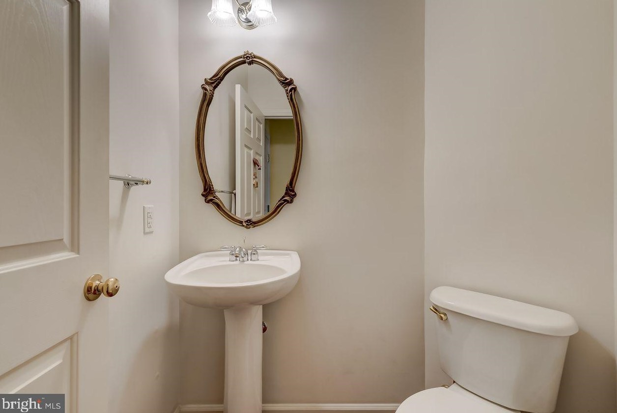 13215 Dutrow Dr, Clarksburg MD  20871-4345 exterior