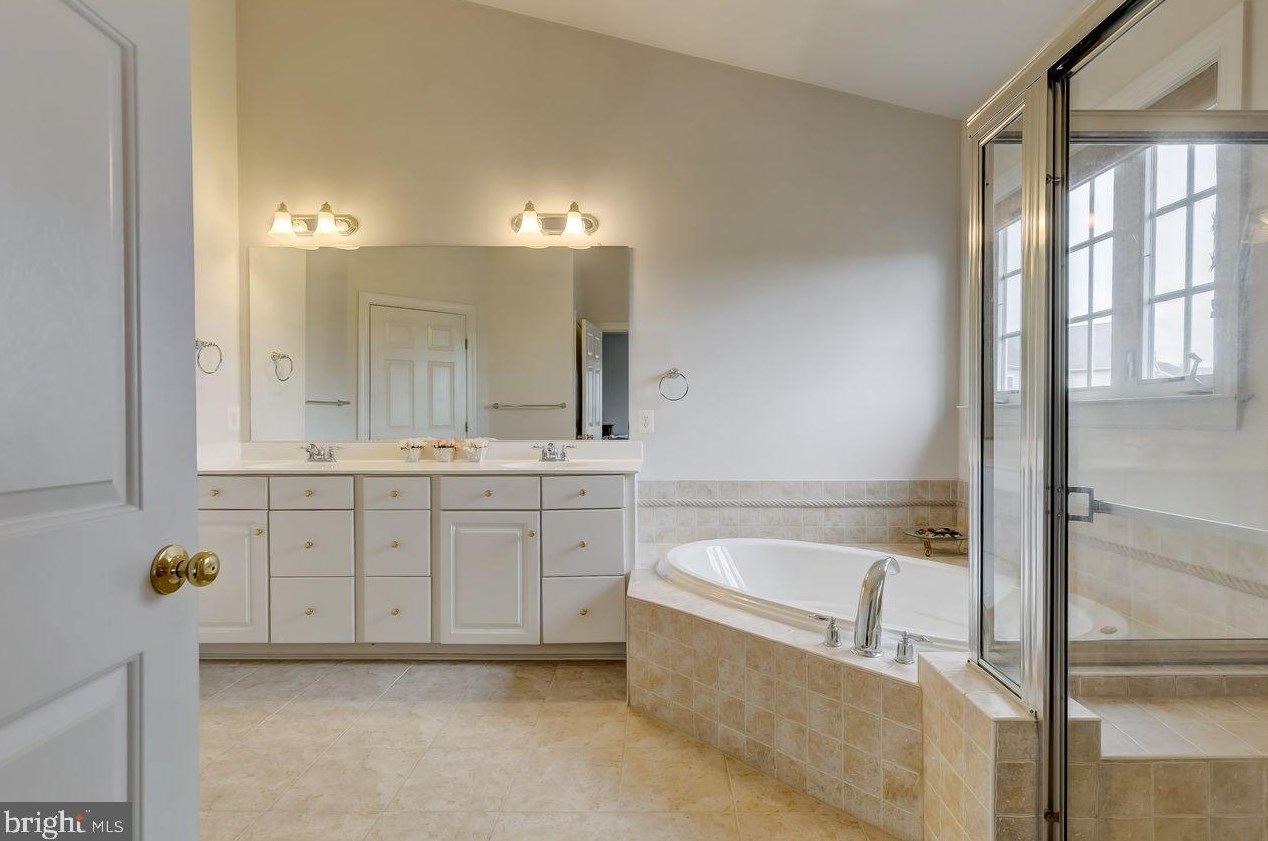 13215 Dutrow Dr, Clarksburg MD  20871-4345 exterior