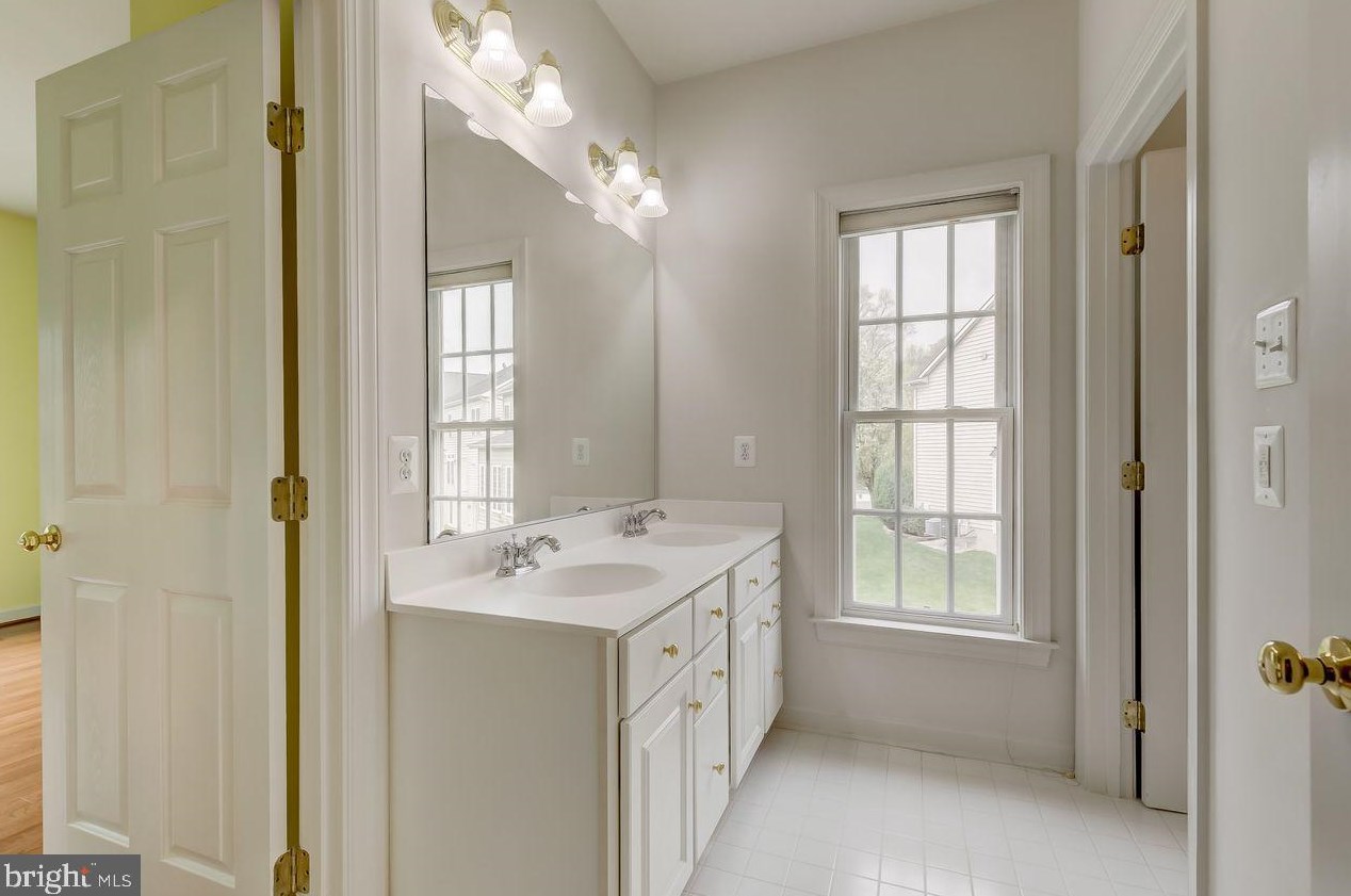 13215 Dutrow Dr, Clarksburg MD  20871-4345 exterior