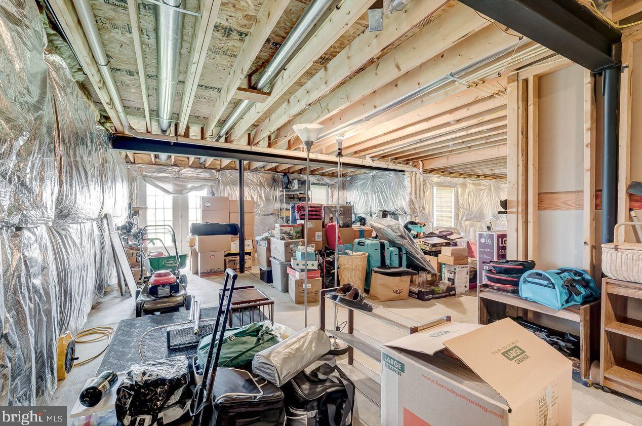 13215 Dutrow Dr, Clarksburg MD  20871-4345 exterior