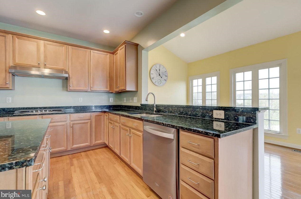 13215 Dutrow Dr, Clarksburg MD  20871-4345 exterior