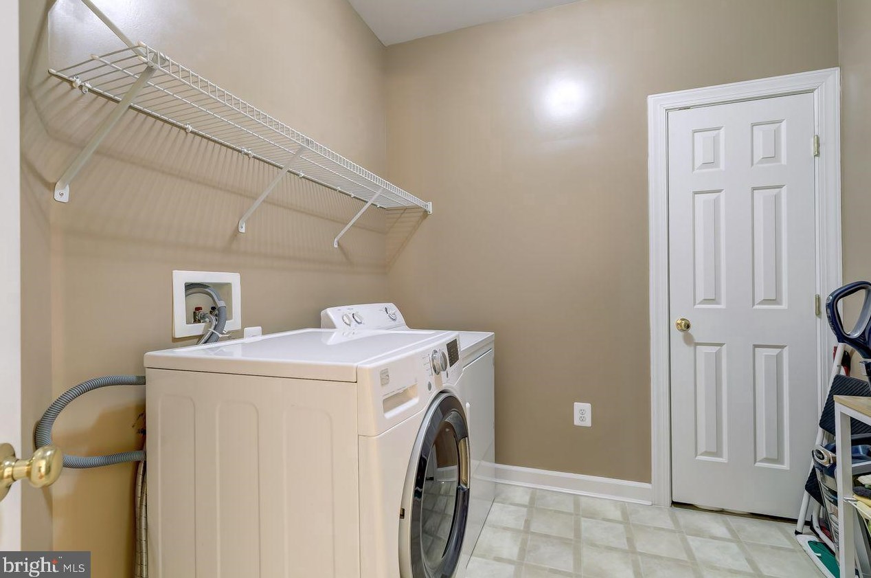 13215 Dutrow Dr, Clarksburg MD  20871-4345 exterior