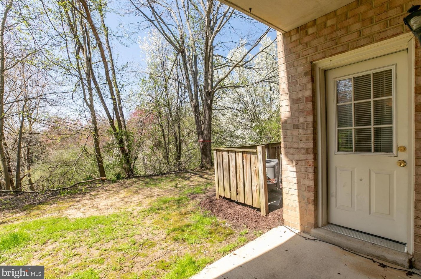 18302 Streamside Dr, Gaithersburg MD  20879-5213 exterior