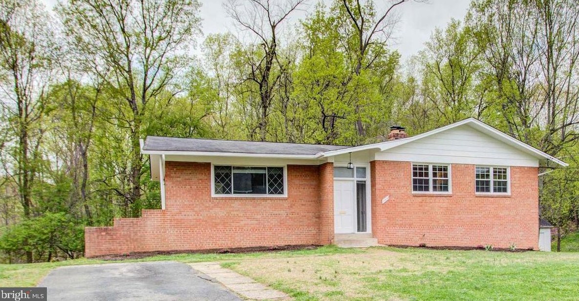 10604 Woodsdale Dr, Silver Spring, MD 20901-1544
