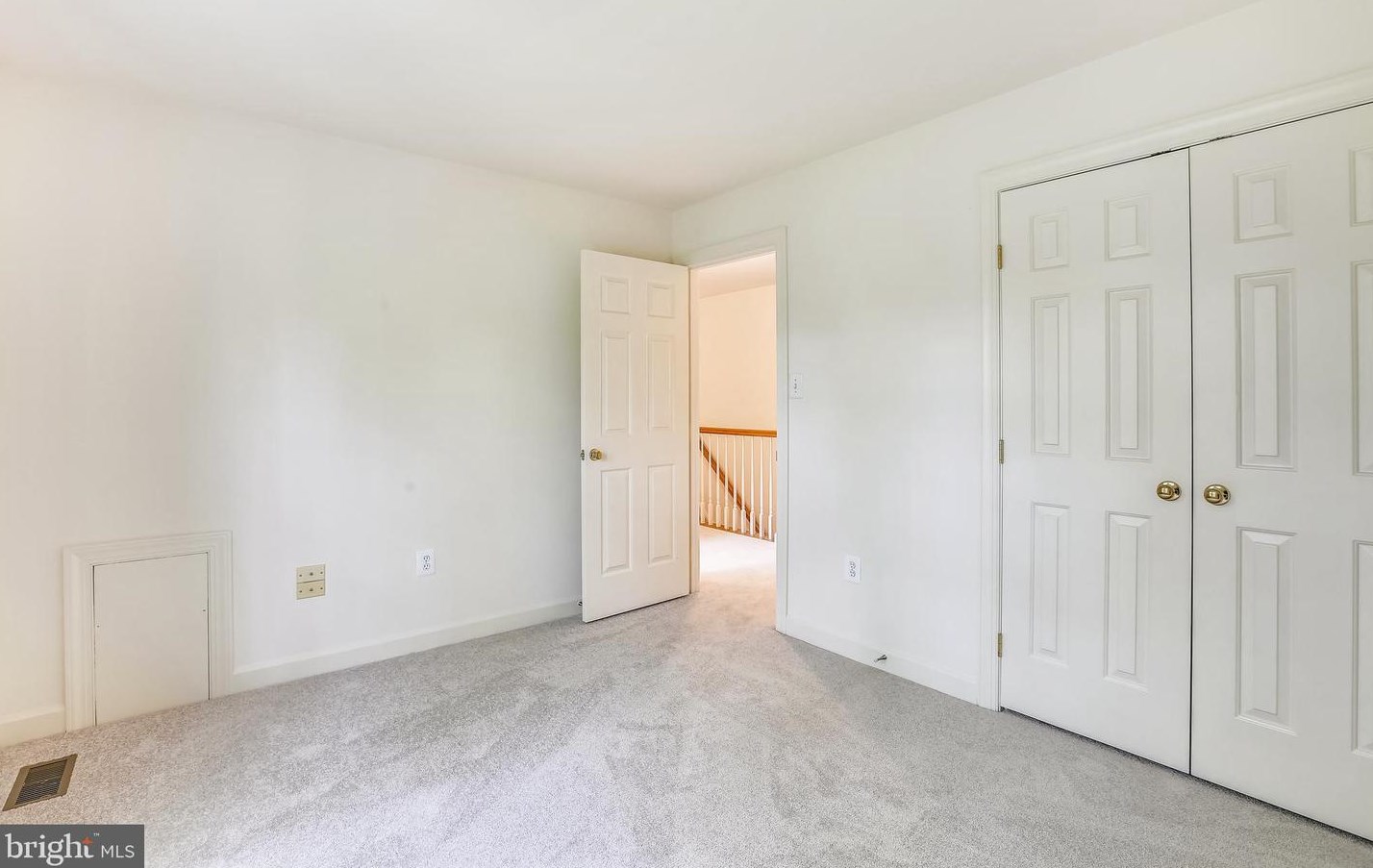 11409 Royal View Ct, Gaithersburg MD  20878-4856 exterior