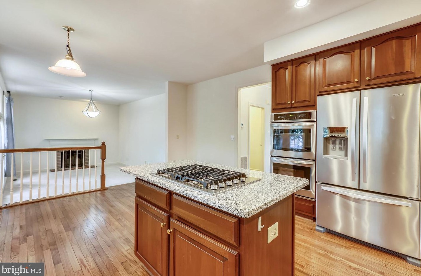 11409 Royal View Ct, Gaithersburg MD  20878-4856 exterior