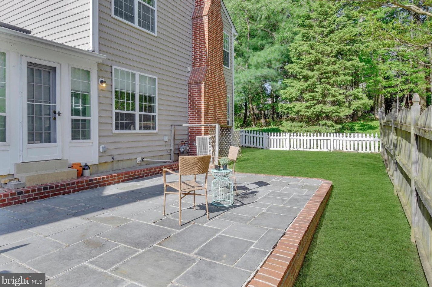 8700 Laurel Valley Ln, Gaithersburg MD  20886-5666 exterior